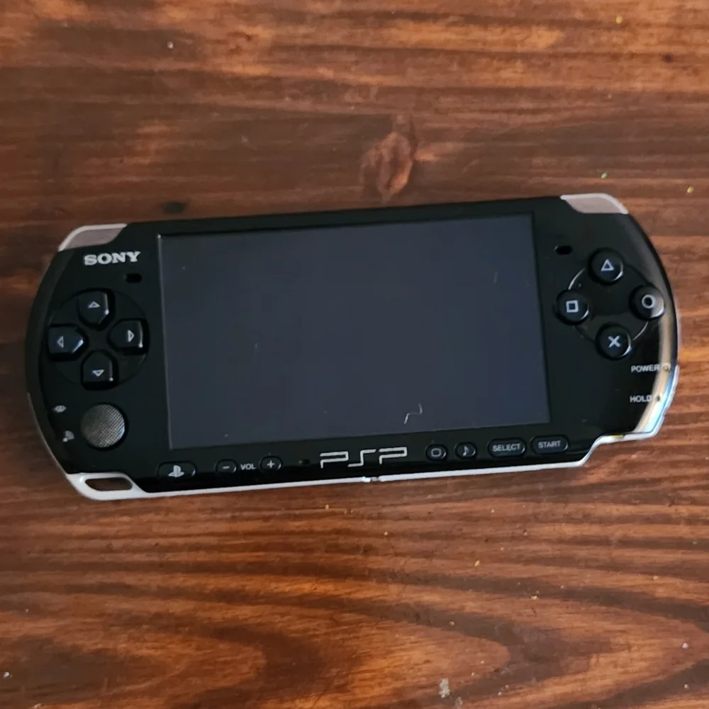 Handheld PSP Console - Picture 3 of 4